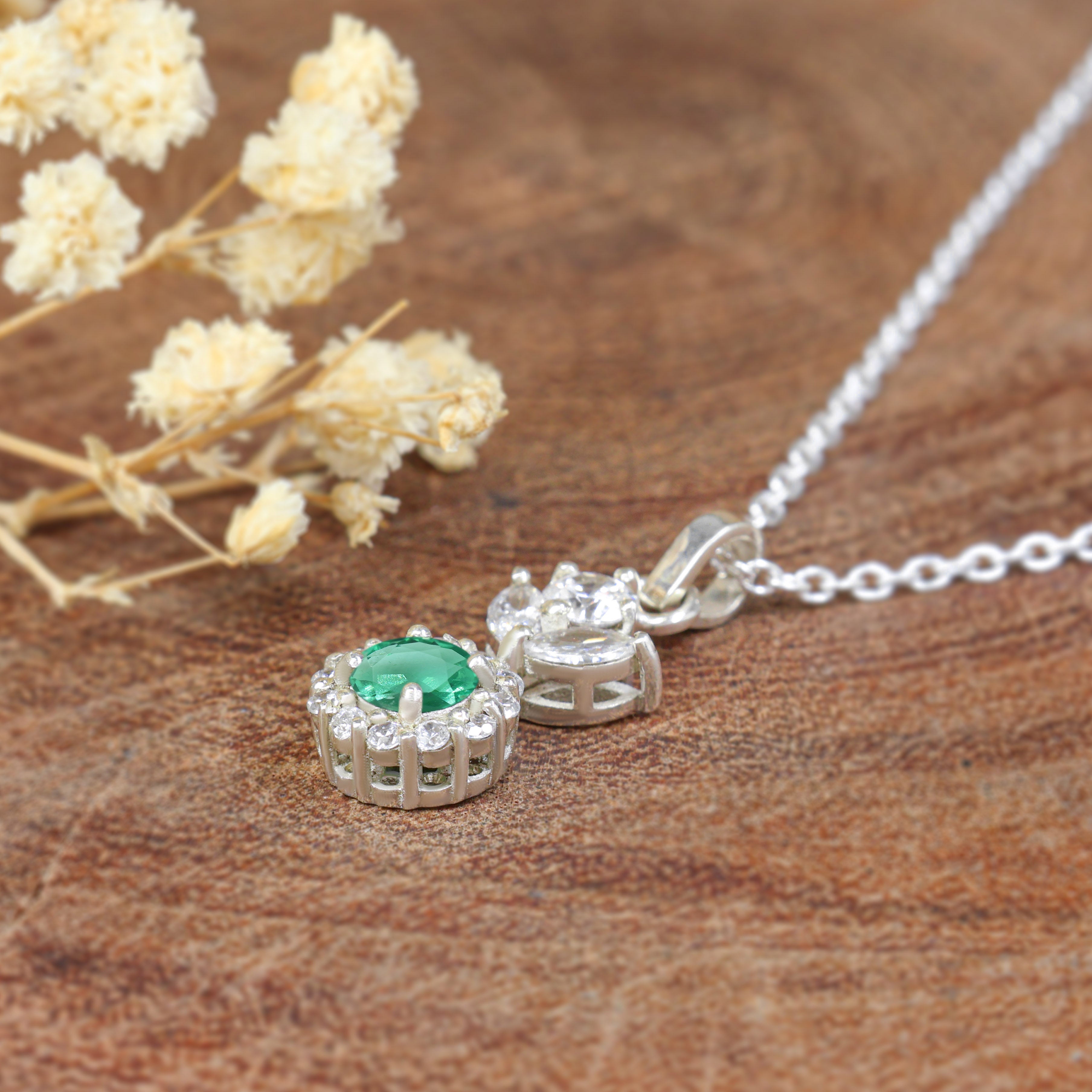 Get Elegant Emerald With Ziecon Pendant Necklace 4