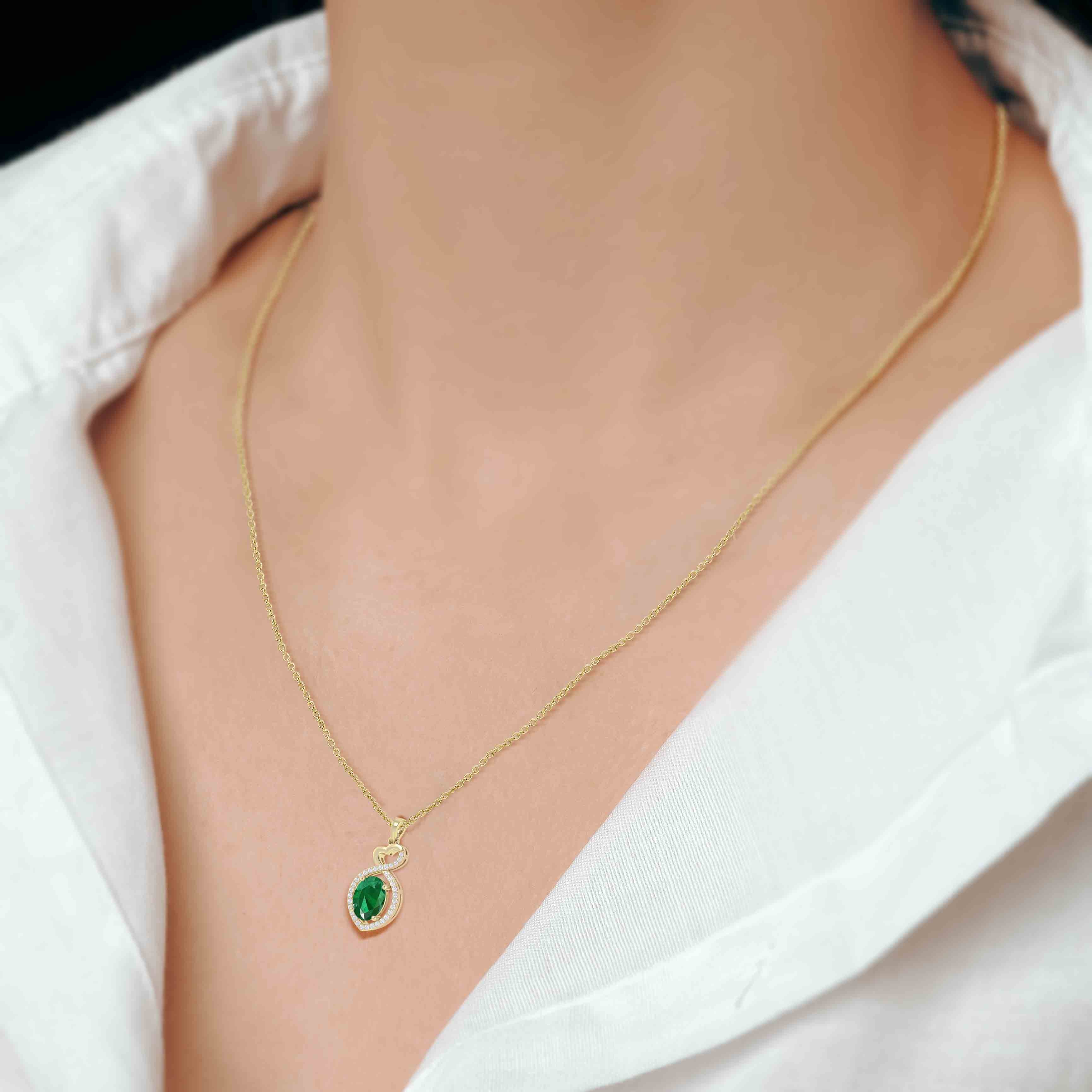 Infinity Pendant Emerald1